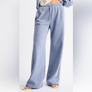 Abercrombie & Fitch High Rise Wide Leg Sunday Sweatpant